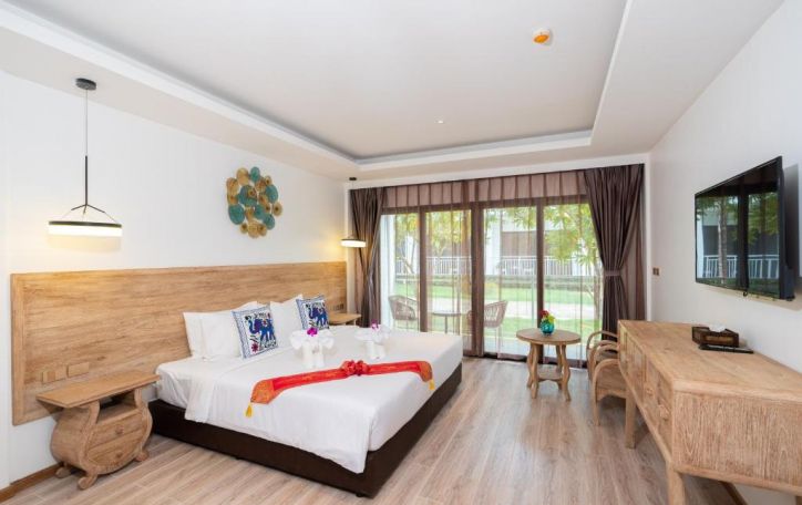 Hotel Royal Yao Yai Island Beach Resort 5*