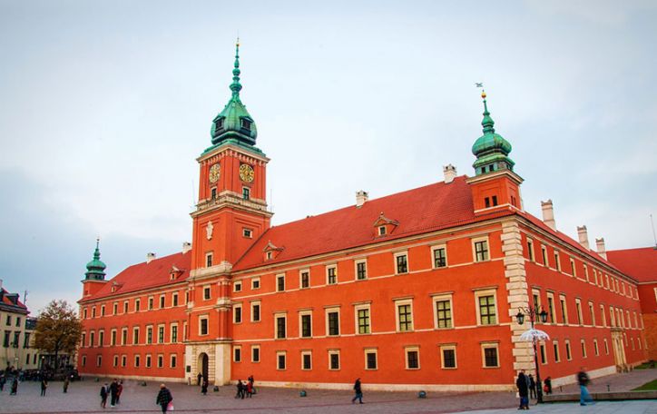 Pažintinė kelionė į Varšuvą - puošniąją Lenkijos sostinę - atraskite ir būkite nustebinti